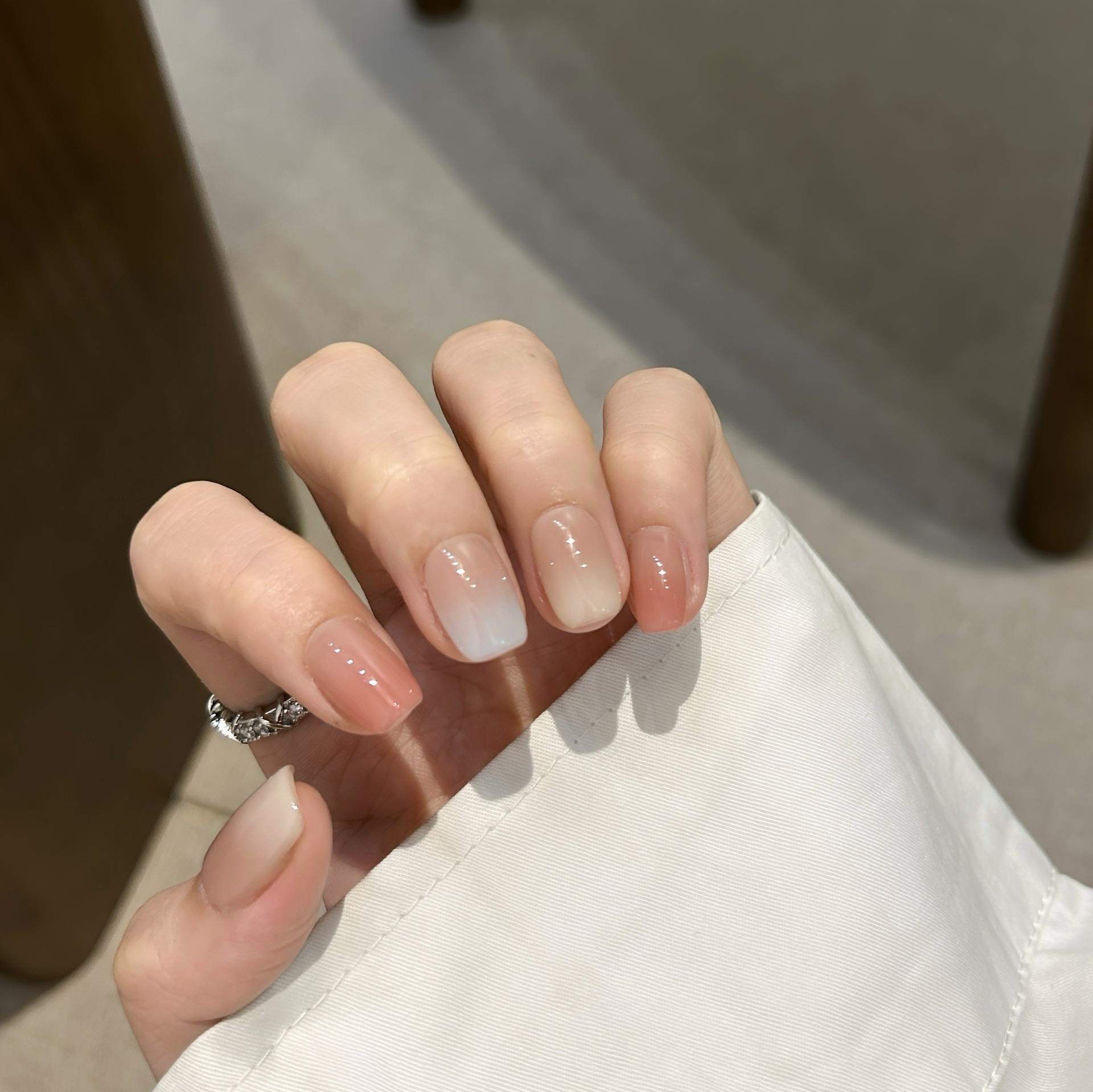 ins wind gentle and gradual change dopamine short pure hand-worn nail whitening advanced sense handmade manicure fake nails XS