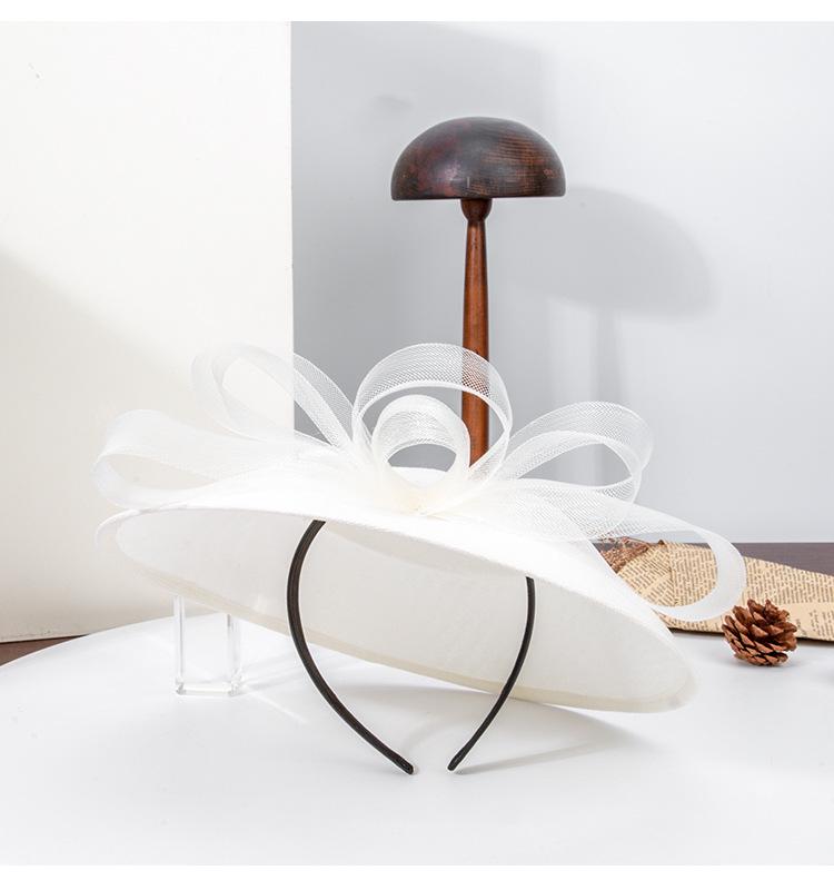 2026 Spring/Summer Wide Brim Retro Bowknot Hat for Women: French Socialite Style