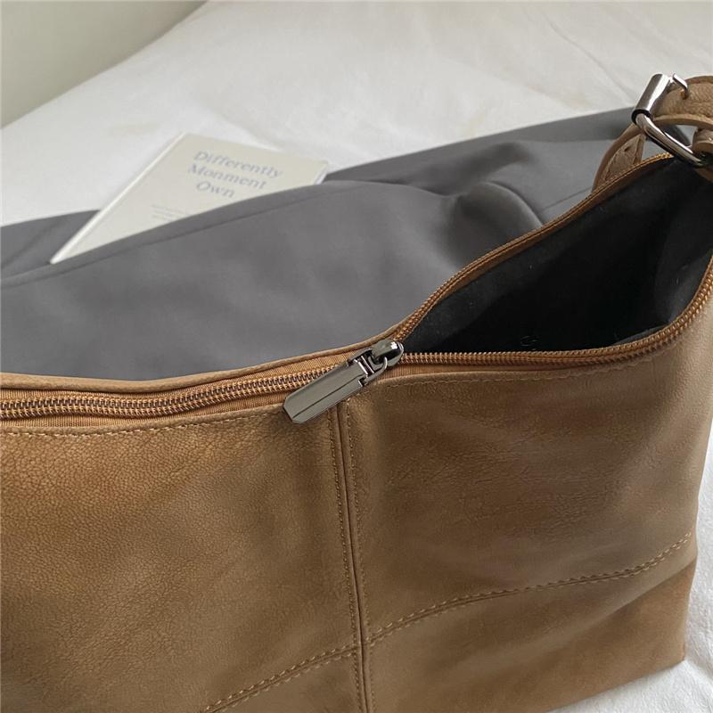 PU Shoulder Bag Women Fashion Hobo Bag With Minimalist Design Soft Texture Handbag Everyday Use