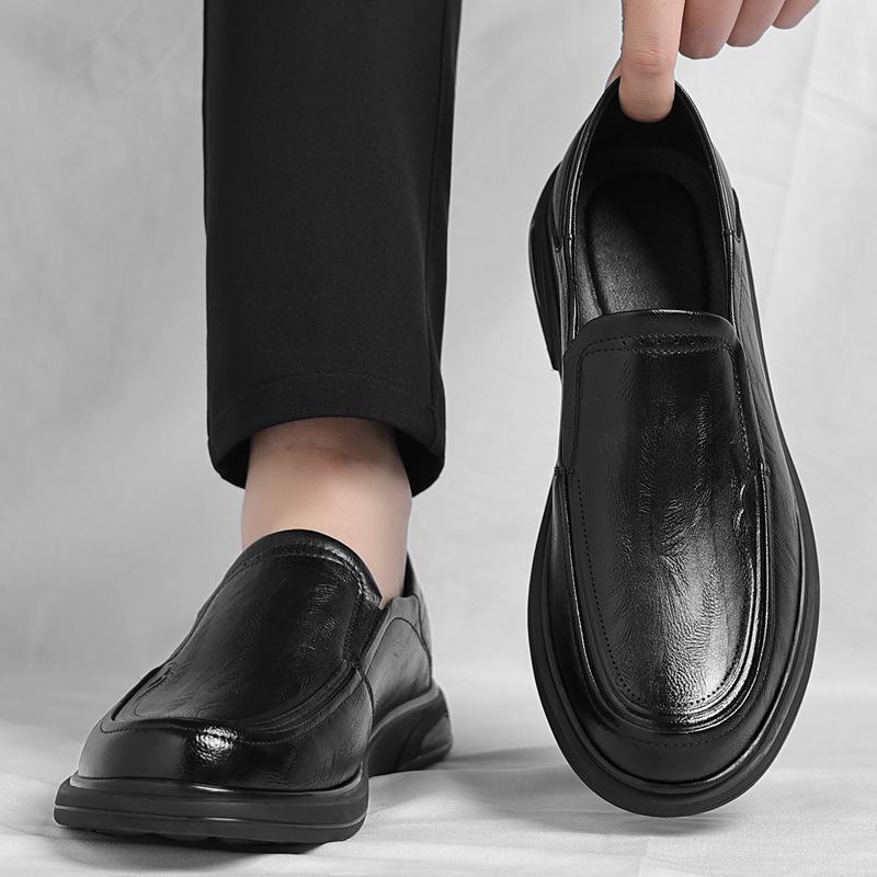 Wenzhou Leather Shoes Men's 2025 Spring New Casual Leather Shoes Lazy One Pedal Middle-aged Loafers Tide