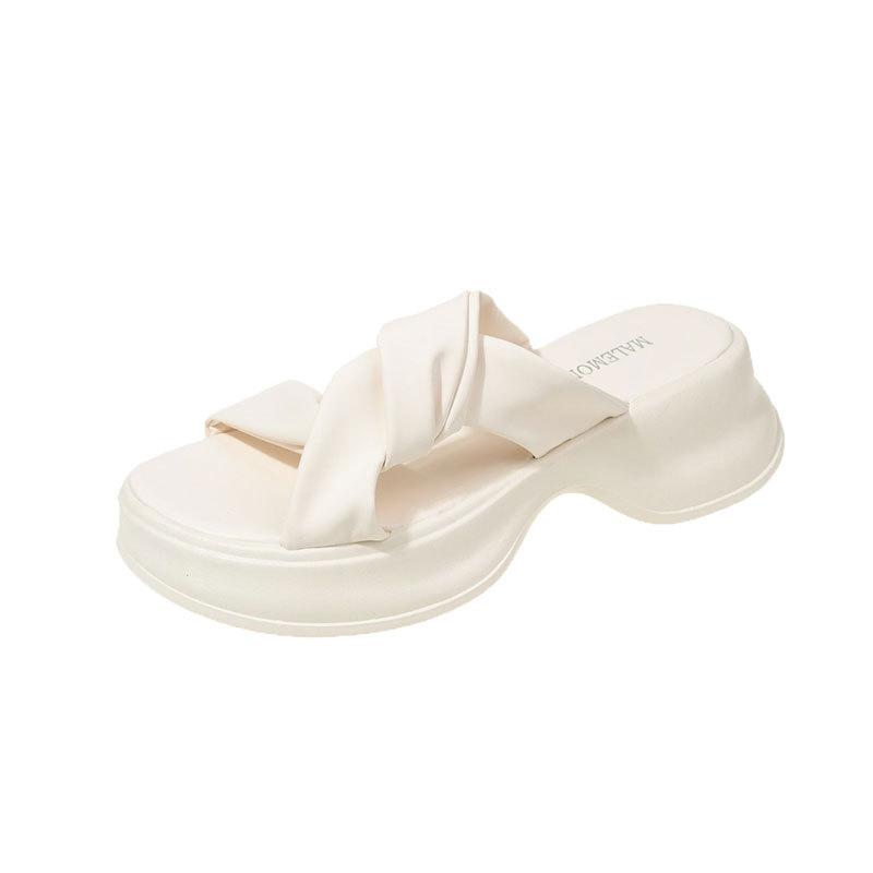 Thick-soled Cool Slippers Women's Summer Outer Wear Fashion 2025 New High-end Niche Beach Sandals Casual One-word Slippers