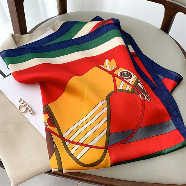 Neue 70*70cm Silk Satin Haar Schal Frauen Taschentuch Gedruckt Weibliche Quadratischen Kopf Bandana Kleinen Hals Schalldämpfer hijab Dame Mädchen