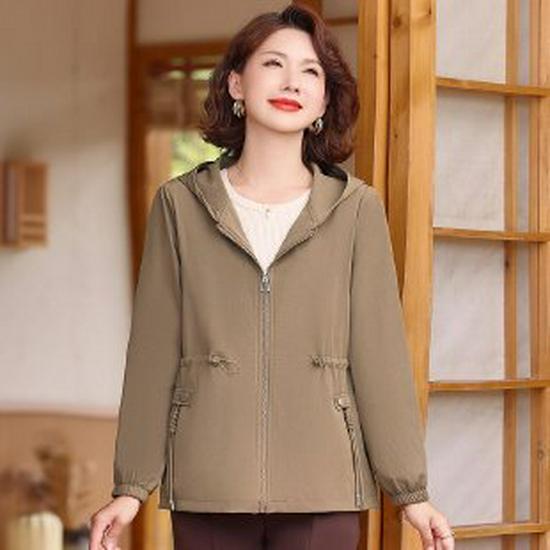 Stylish 2026 Spring Windbreaker for Middle-Aged Women