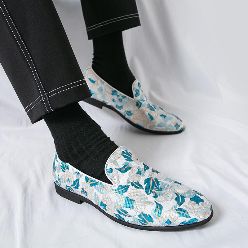 Men’s Printed Flats Loafers Dress Monks Shoes Men Slip on Pointed Toe Tuxedo Rock Club Shoes Plus Size