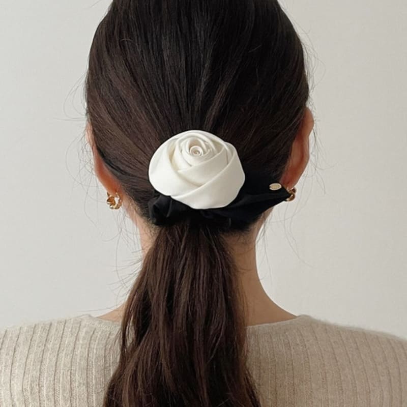 Oar Monotone Rose Hair Scrunchie