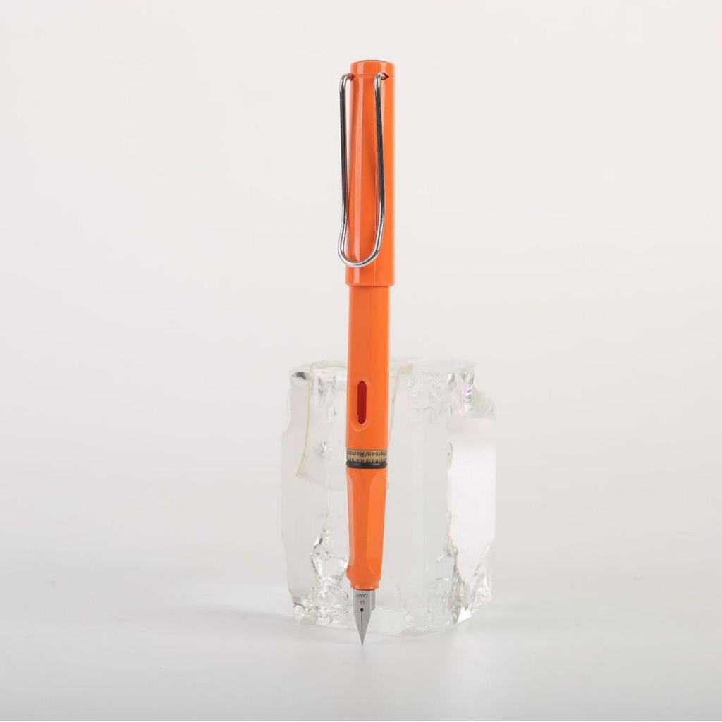 Lamy Safari Fountain Pen Gift Set with Engraving