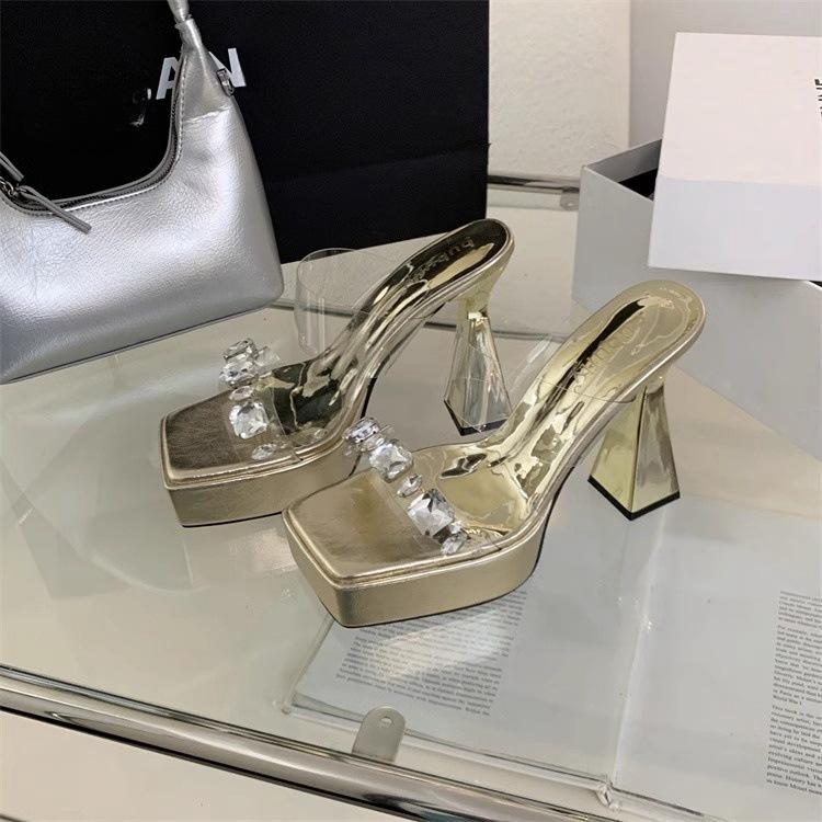 

One word with transparent thick-soled cool slippers women s 2025 summer new thick heel waterproof table small super high heels sandals 41 золотой