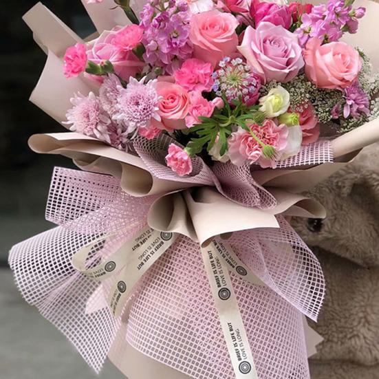 1 Roll Flower Wrapping Mesh Paper Decorative Eye-catching Polyester Craft Supplies Flower Wrapping Paper for Bouquet