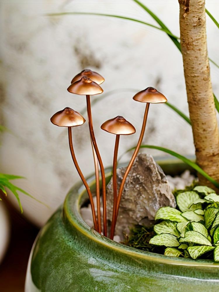 

Metal Fairy Garden Mushrooms Decorative Mushroom Figurines Stakes Potted Plant Landscaping Stakes Ground Decorations for розового золота