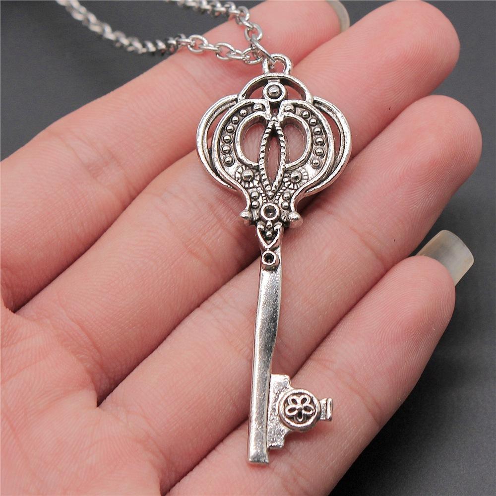 Vintage Big Key Pendant Long Chain Necklace For Women Girl Birthday Gift Enter University Gift Costume Jewellery Necklace