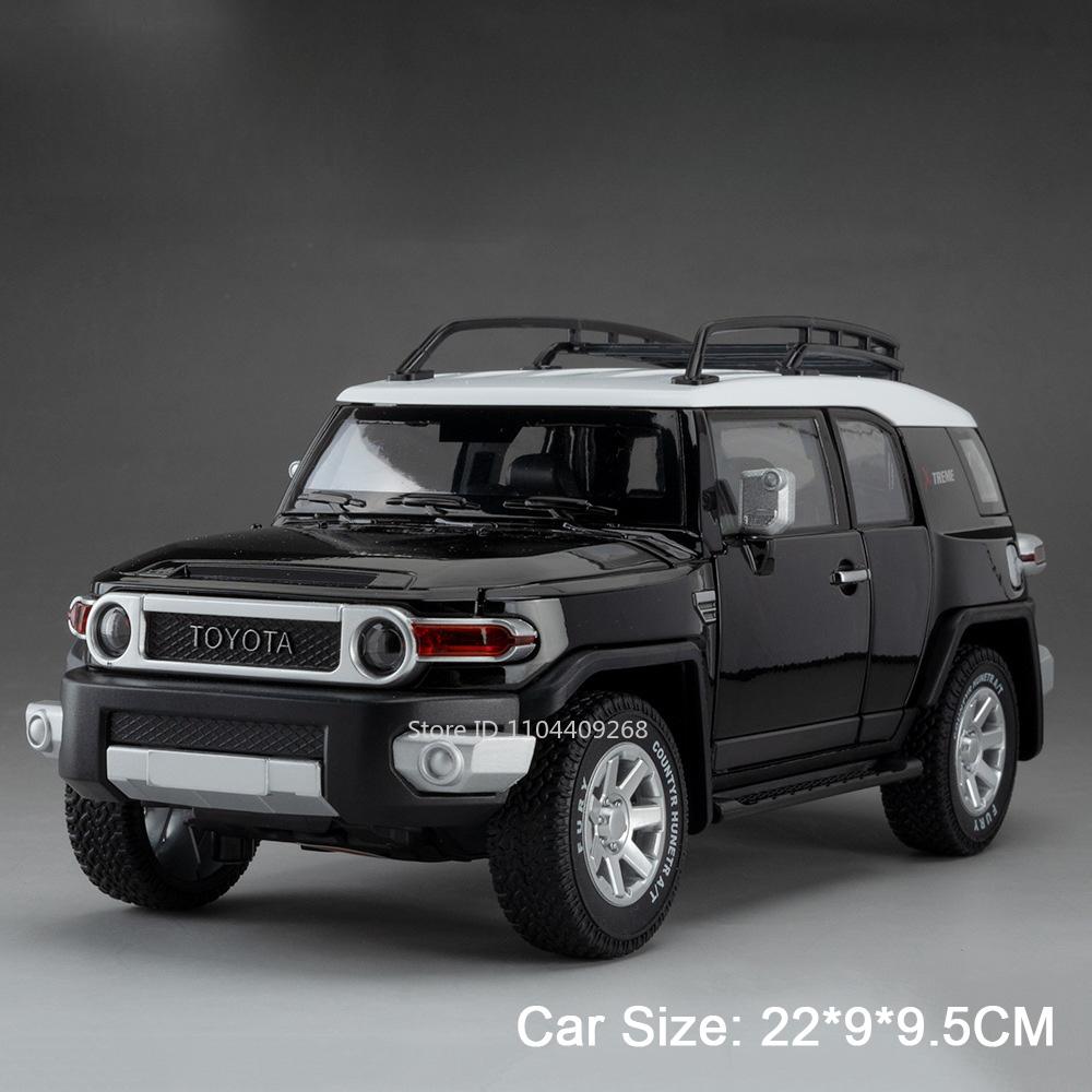 1:24 FJ Cruiser LC300 Car Model Toy Metal Diecast SUV Sound Light Rubber Tires Off-road Vehicle Models Simulation Boys Gifts