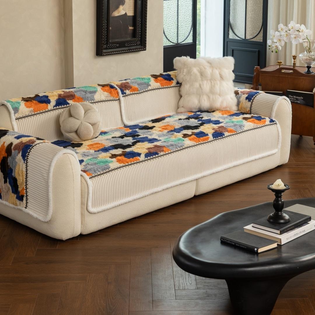 

Colorful Blocks Thicken Warm Plush Sofa Cover with Contrast Velvet Hem, Non-Slip Warm Sofa Towel Slipcover for Living Room 70x70cm синій