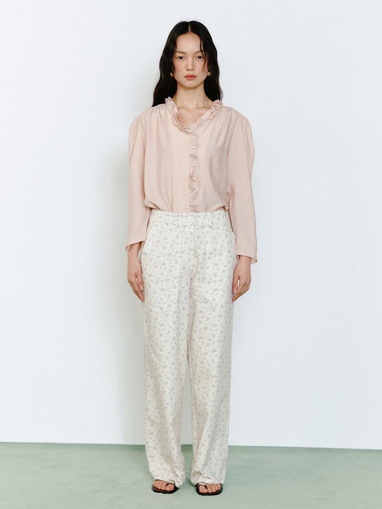Ganiesong Picnic Floral Out-Pocket Pants_Beige
