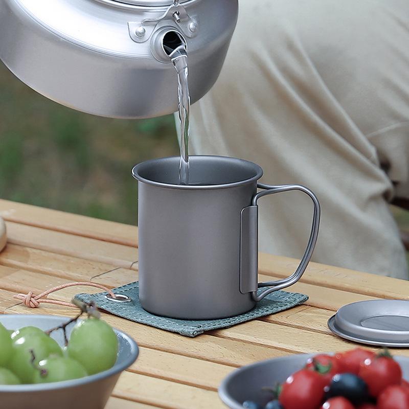 Portable Outdoor Camping Mug Pure Titanium Cup with Lid and Mesh Bag Metal Folding Tea Drinking Vessel With Lid серый