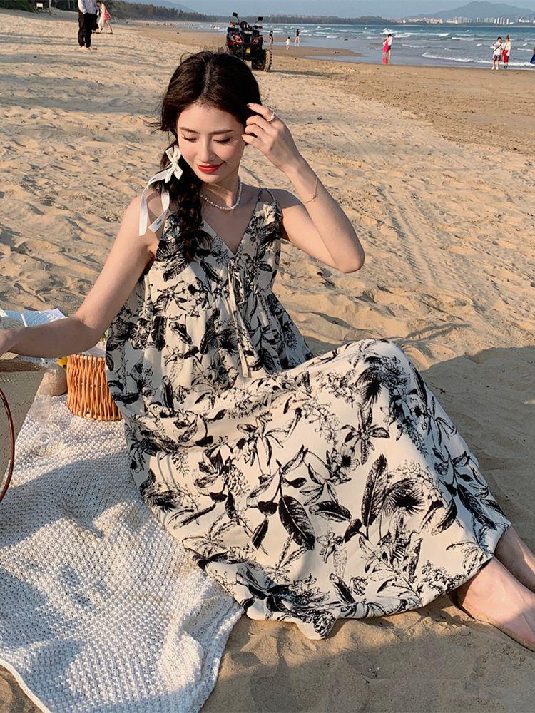 Women's 2025 Sleeveless Spaghetti Strap Long Dress - French Summer Tea Break, High-End Seaside Vacation Style