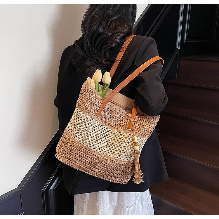 Large capacity bag women's new hand-woven straw bag commuter shoulder seaside vacation beach bag
