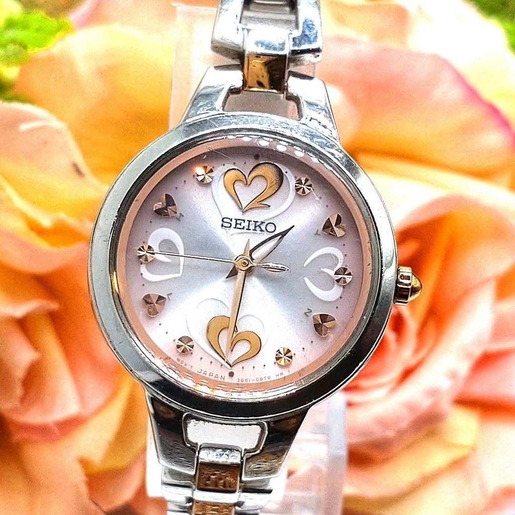 [USED] Working Seiko Tissé Radio-Controlled Watch, Heart Pink, Silver, Solar