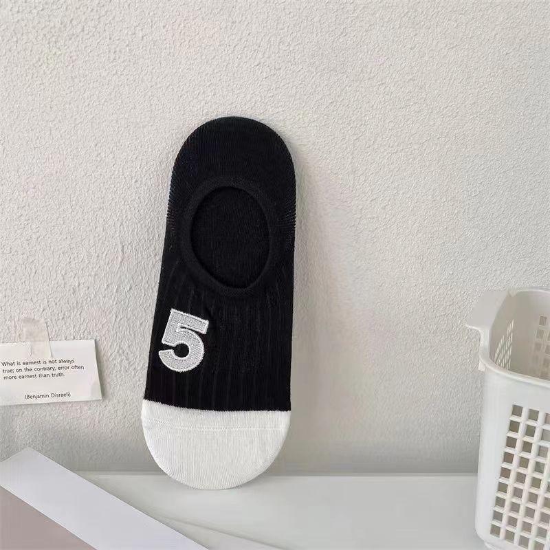 

Женские летние тонкие силиконовые нескользящие носки-невидимки с мелким вырезом и сочетанием цветов 1 pair чёрный