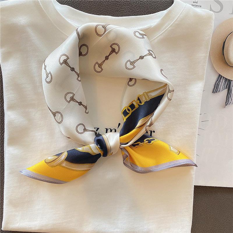 Cute polka dot silk mulberry silk scarf women's versatile small square scarf summer Korean version temperament decorative small scarf headband