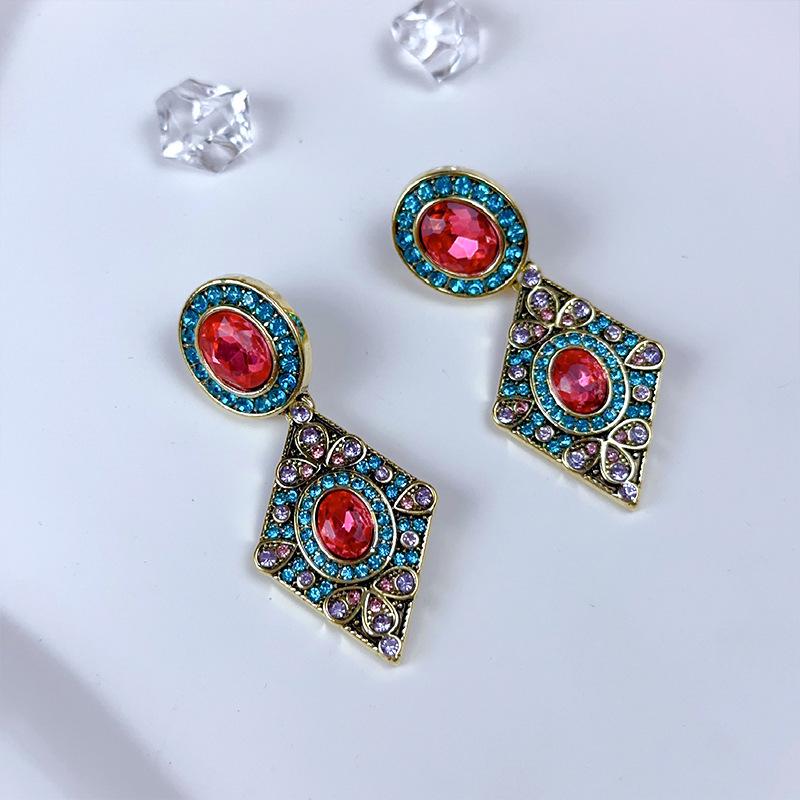Vintage Rhinestone Geometric Stud Earrings - Retro Court Style, Niche Design, Light Luxury, High-End