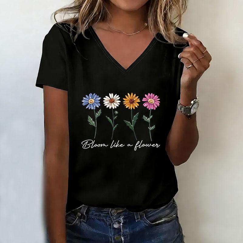 Casual and fashionable printed T-shirt for women with V-neck XS