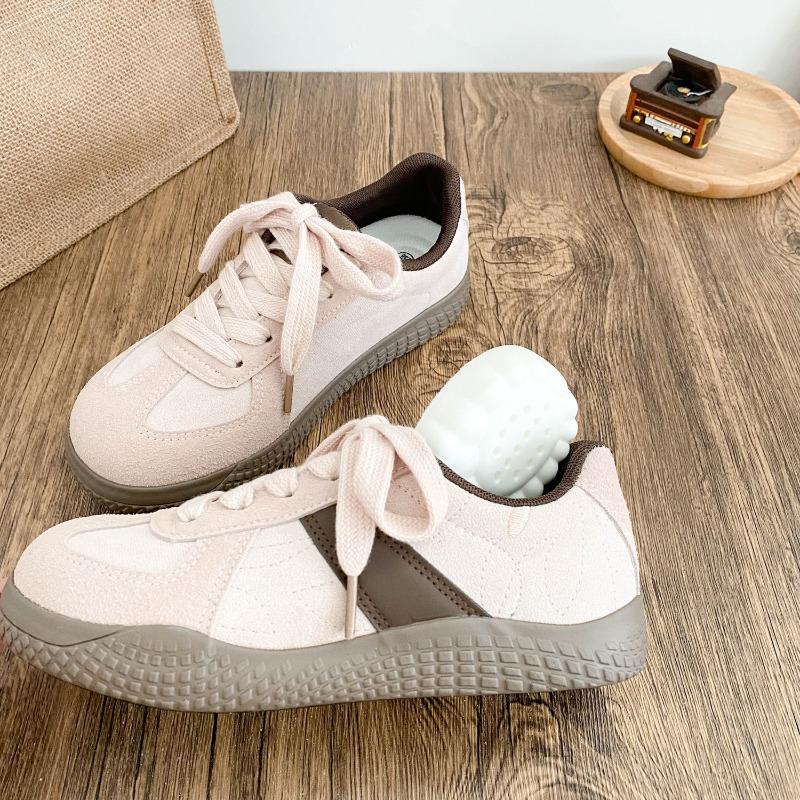 Thick Soled Board Shoes for Women, Niche Flat Bottomed  New Casual Sports Shoes, Fashionable and Versatile
