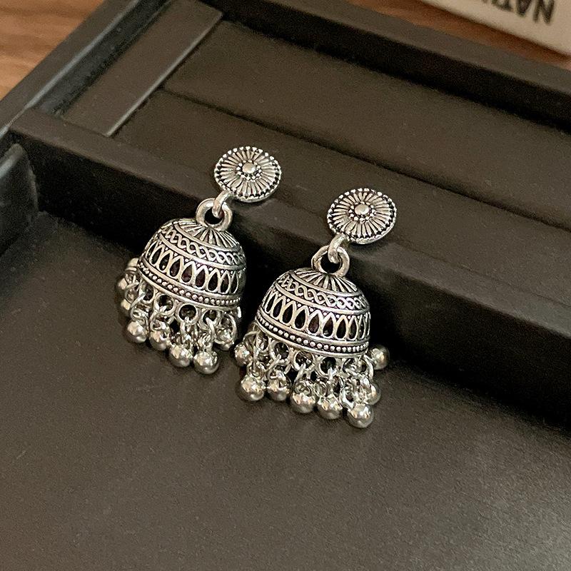 Round Carved Ball Fringed Earrings Retro Bohemian Versatile Earrings Personalized Fashion Light Luxury Earrings