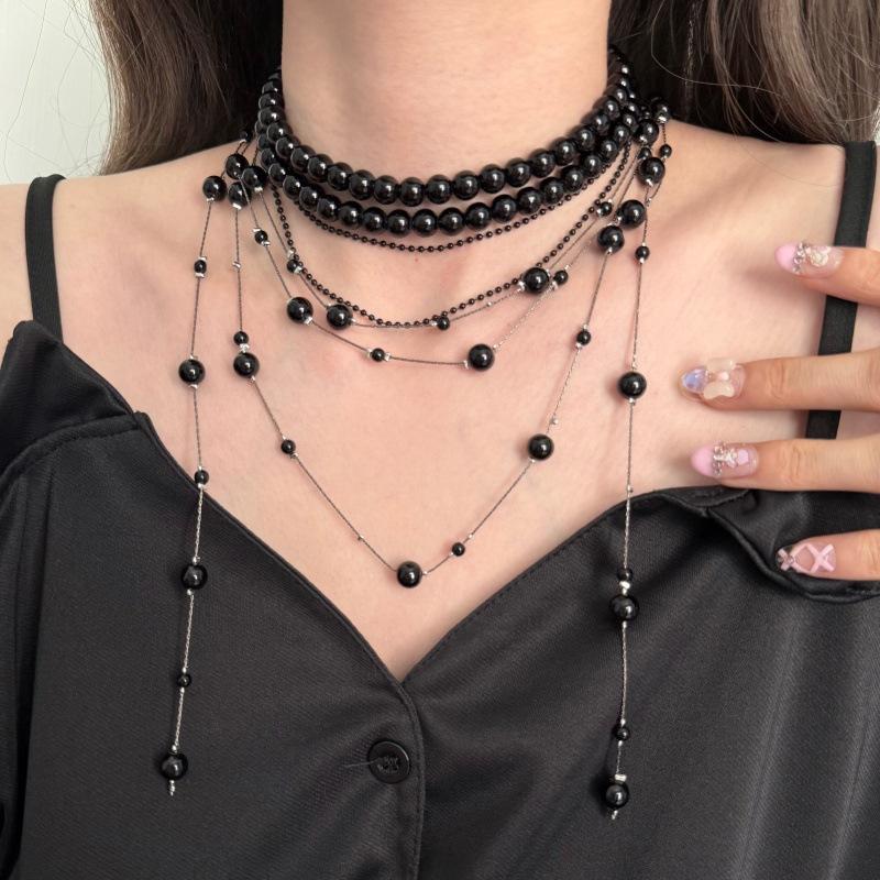 Lekki Luksus Retro Perła Wielowarstwowy Naszyjnik z Długimi Frędzlami do Noszenia w Stosie Damski Trendowy Design Wysokiej Klasy Sens Łańcuszek na Obojczyk