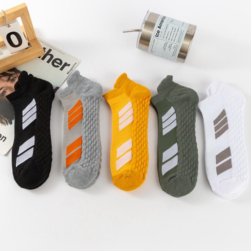 Men's Odor-Resistant White Sports Crew Socks, Thick Terry Bottom for Marathon & Basketball