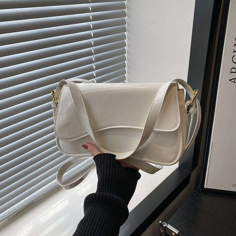 New High-end Textured Handbag, Solid Color, Simple and Versatile Temperament, Shoulder Messenger Bag, Patent Leather Glossy Commute