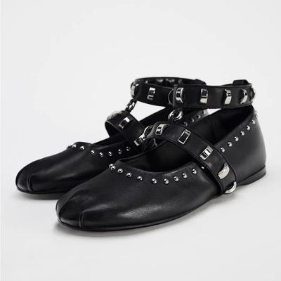 Calzado para mujer – Zapatillas