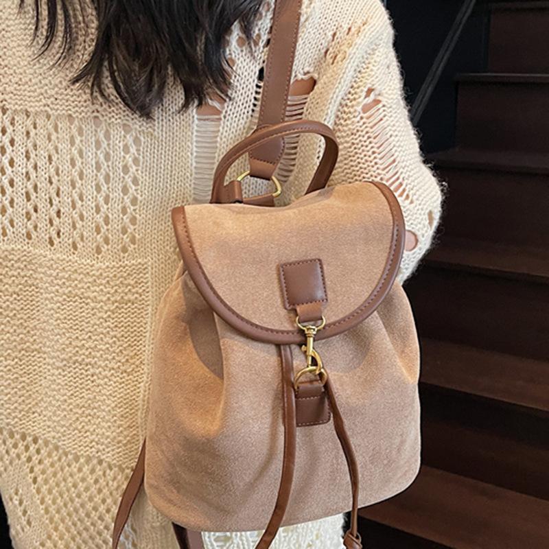 High Value Large Capacity Backpack 2025 New Women's Foreign Style Bag Korean Fashion Matte Light Commuter Bag