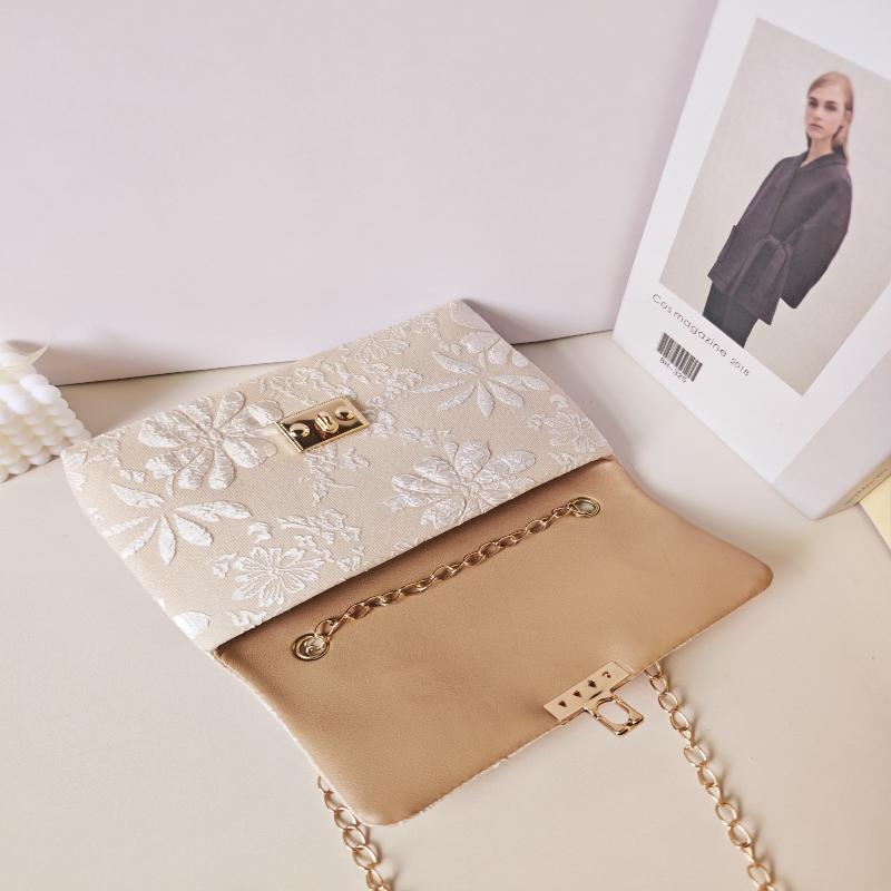 Fashion Embossed Floral Crossbody Bag Gold Chain Shoulder Strap Turn Lock Closure for Weekend Travel Outdoor