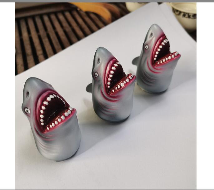 Finger Puppet Shark Animal Finger Puppet Dinosaur Shark Crocodile Hand Puppet Doll New Strange Toy Children Boys Gifts Style