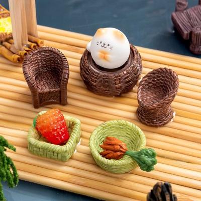 5 Pièces Mini Panier en Résine Rotin Miniature Porte-Rangement Simulation Réaliste Panier Accessoires Maison de Poupée pour Artisanat Maison de Poupée Jardin de Fées Micro