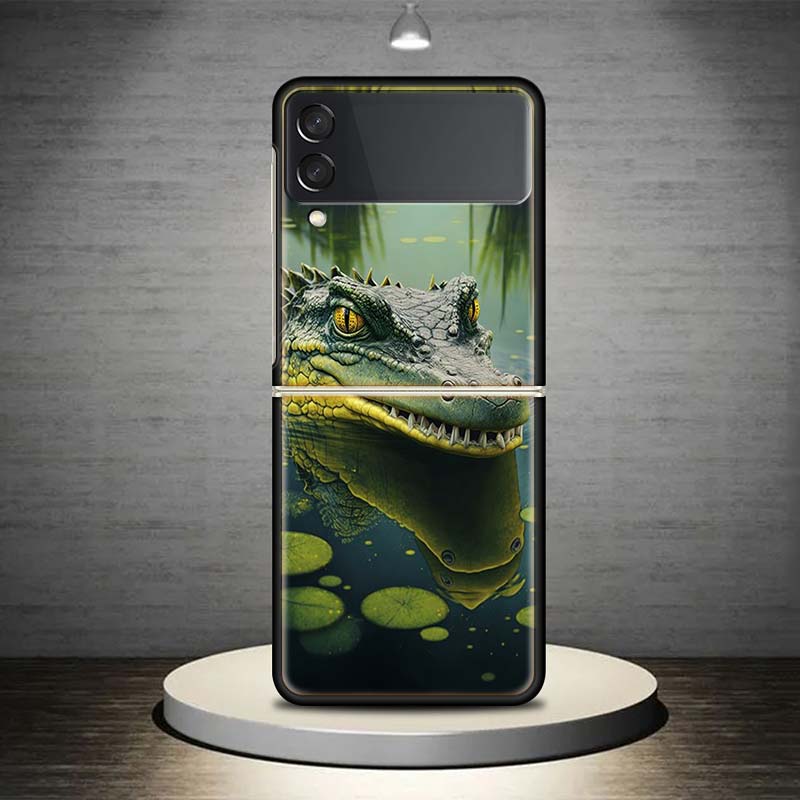 Crocodile Animal For Samsung Galaxy Z Flip 6 5 4 3 5G Phone Case Black Hard Cover ZFlip 6 5 4 3 Shockproof Bumper Coque