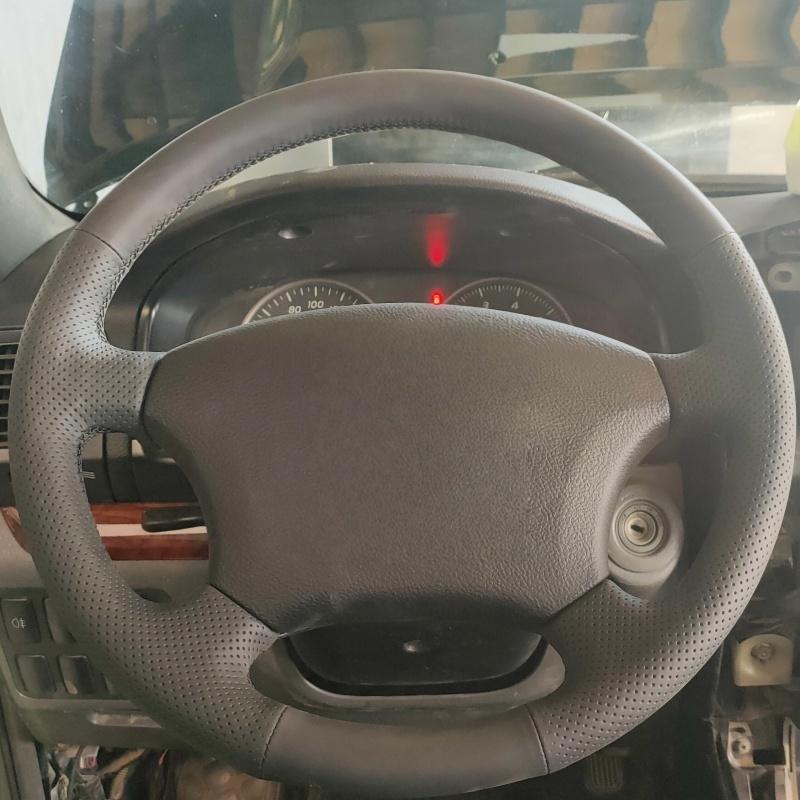 

Чохол на кермо з мікрофібри для Toyota Corolla 04 Land Cruiser 05 Camry Автоінтер єр Автостайлінг Beige Thread