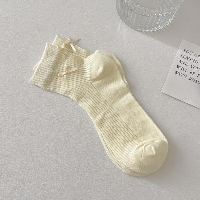 Ladies Spring and Summer Thin Sweet Bow Breathable Sweat Absorbing Short Cotton Socks