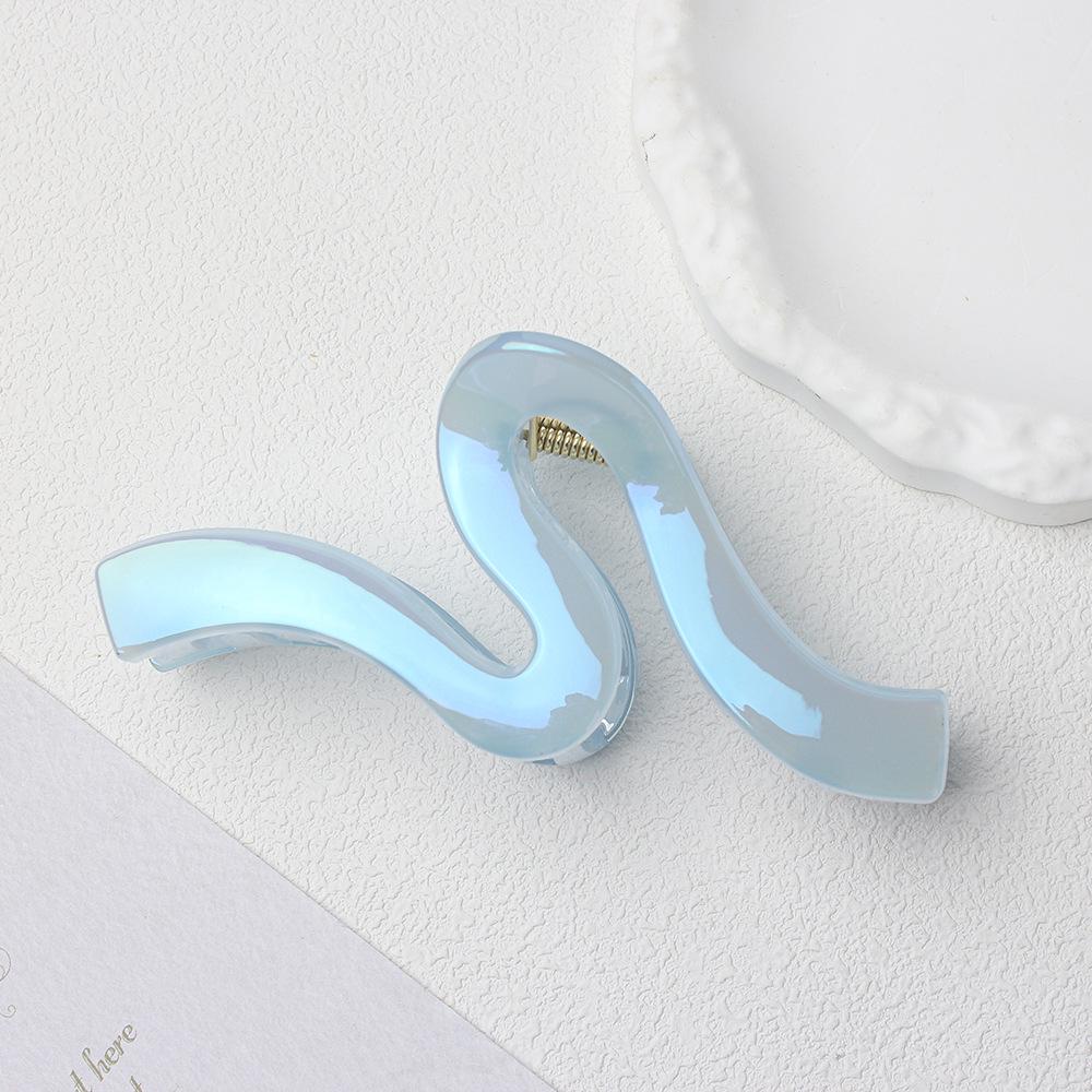 Korean Versatile Shiny Claw Clip: High-End Hair Accessory for Women