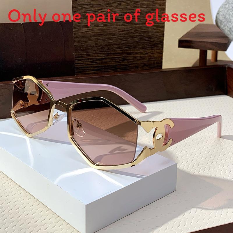 Geometric Square Sunglasses With Green Lenses And Metal Frame For Fashionable Outdoors