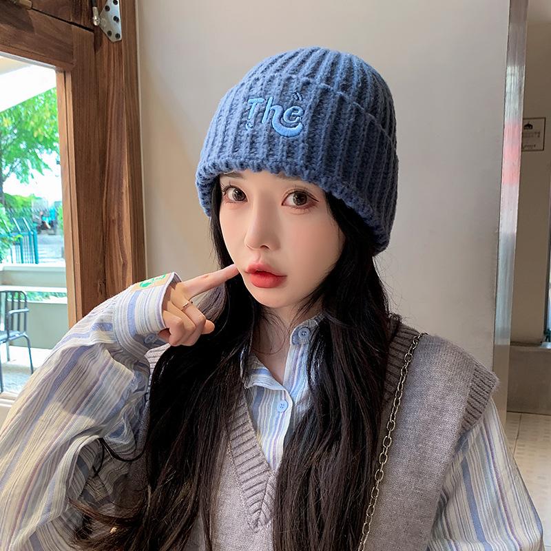 Autumn and Winter Thickened Cold-proof and Warm Cover Head, Ear Protection, Versatile Letter Wool Hat, Women