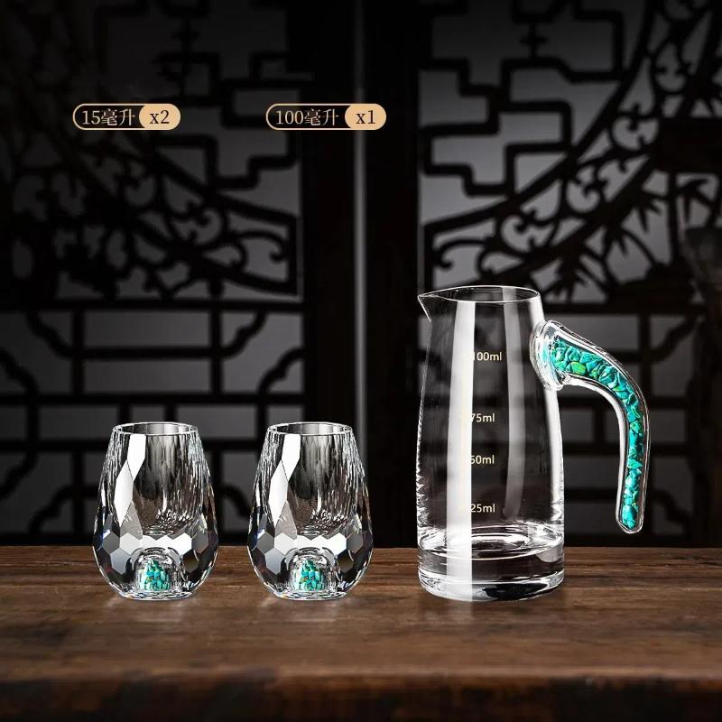 Kreativní křišťálová karafa na whisky s vestavěnou zlatou horou | Mini kelímek na víno a dávkovač