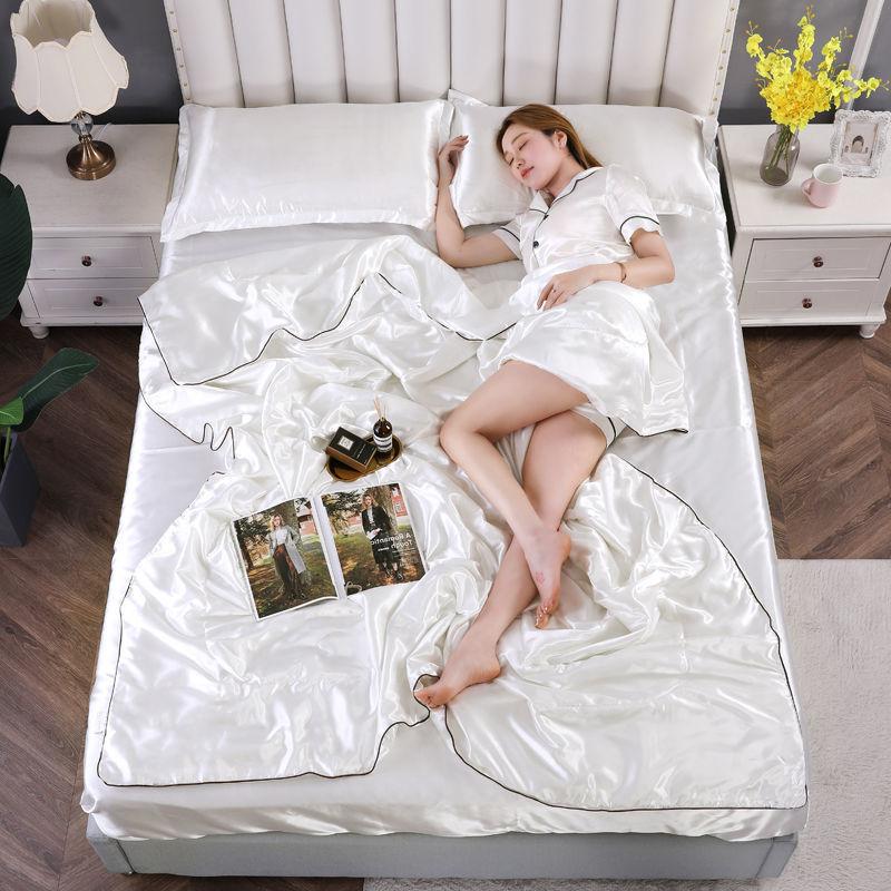 Luxury Summer Quilts Soft Emulation Silky Satin Quilted Quilt Machine Washable Air-conditioning Comforter Bedspread Thin Blanket