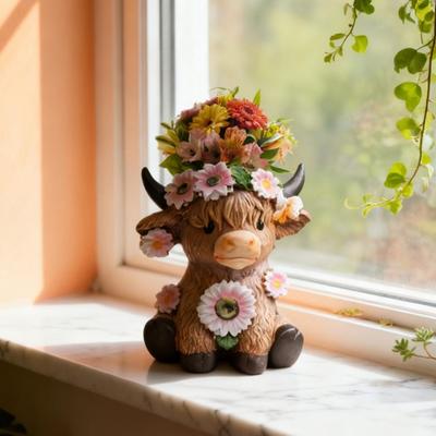 Modern Cow Sculpture Highland Cow Cute Flower Vase Highland Cow Resin Vase Decorative Planter for Plants Flowers Home Decor