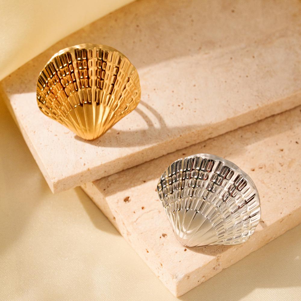 Prachtige RVS Ring met Titanium Stalen Behuizing en Textuur