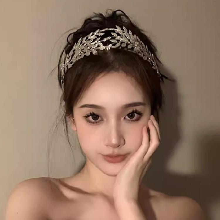 Unique Princesses Crown Alloy and Rhinestones Comfortable Headwear Great for Adults and Kids Who Love Fashion Headpiece