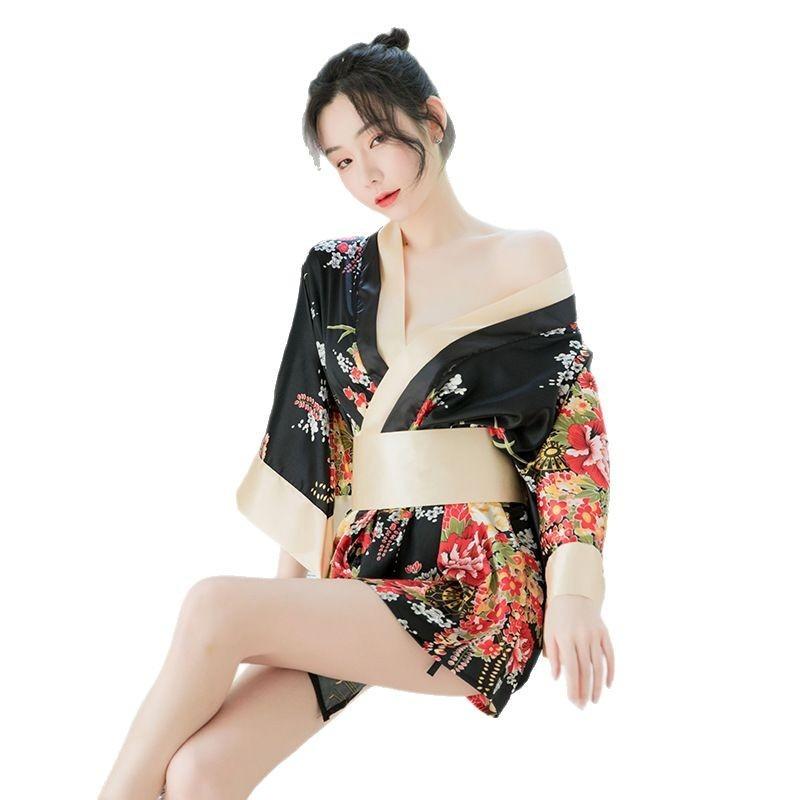 Japanese Kimono Hot Spring Bathrobe Women's Summer Sexy Nightgown Performance Clothes Mood Yukata Antique Sleeping Clothes Pajamas
