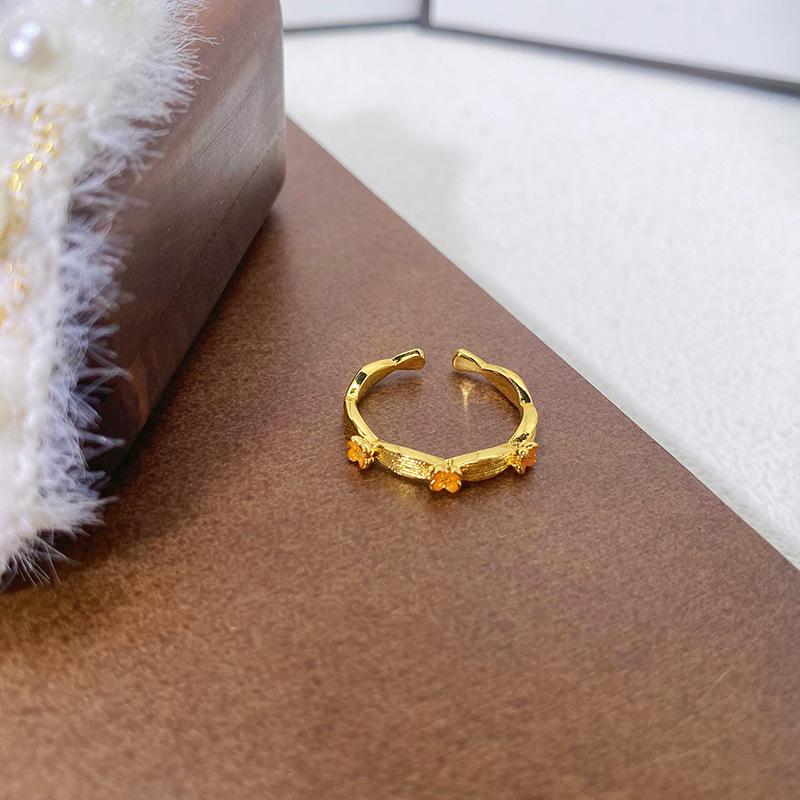 Nischendesign Farbiger Zirkon Liebe Gebürsteter Offener Ring Klein Frisch Hochwertig Zeigefingerring Leichter Luxusring Damen