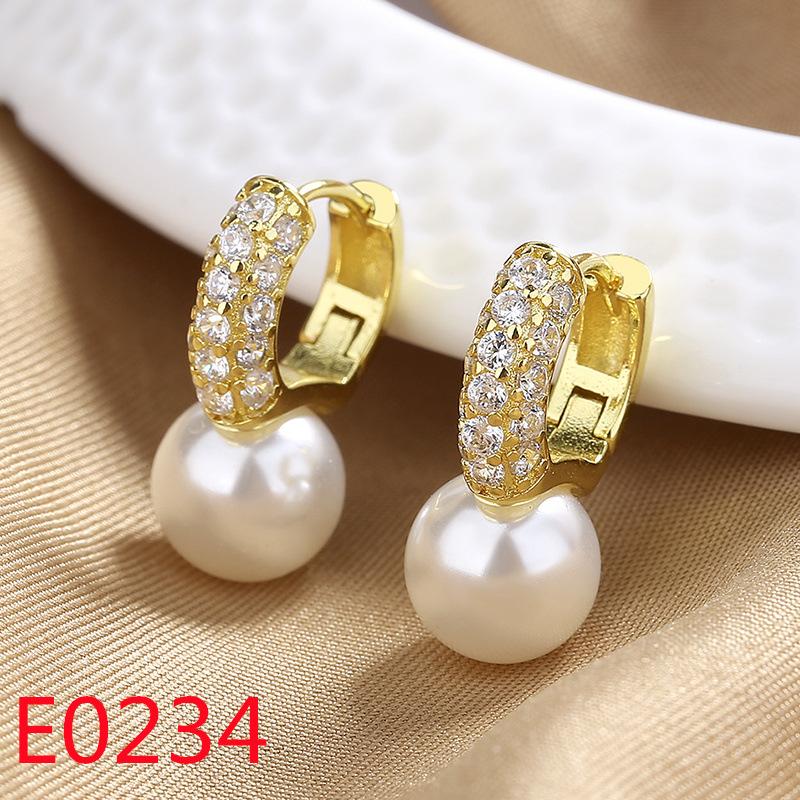 Elegant Retro U Shape Clip-On Earrings with Pearls for Women