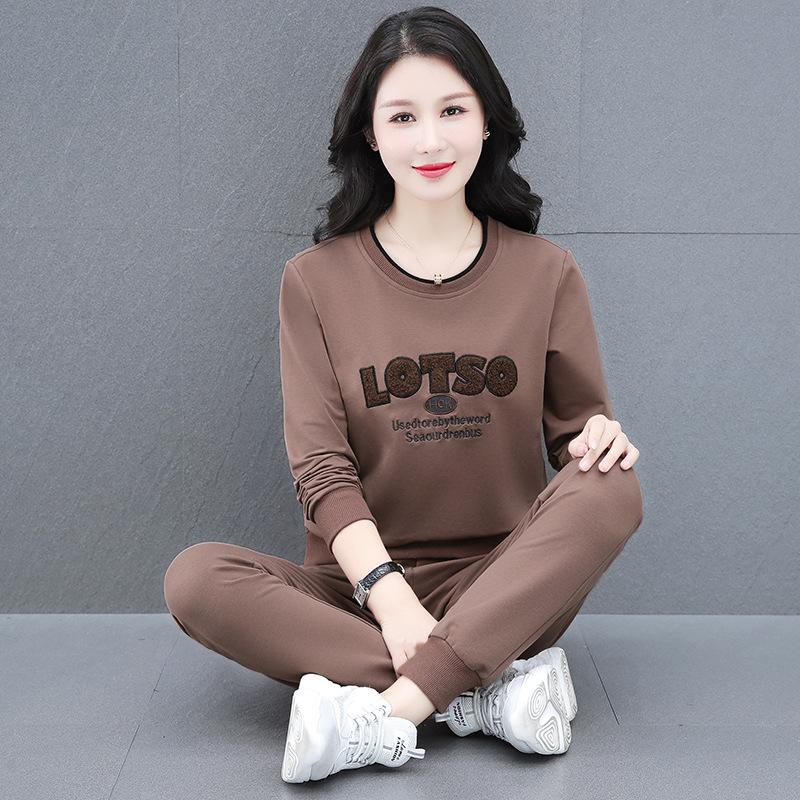 Khmer Embroidered Casual Sport Suit for Women - Spring/Autumn Age-Reducing Sweater & Sweatpants